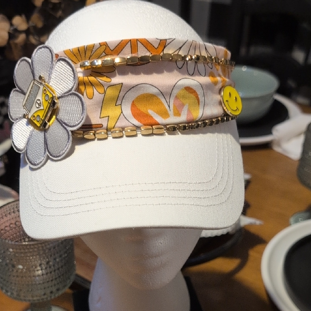 Stylish White and Gold Women's Visor